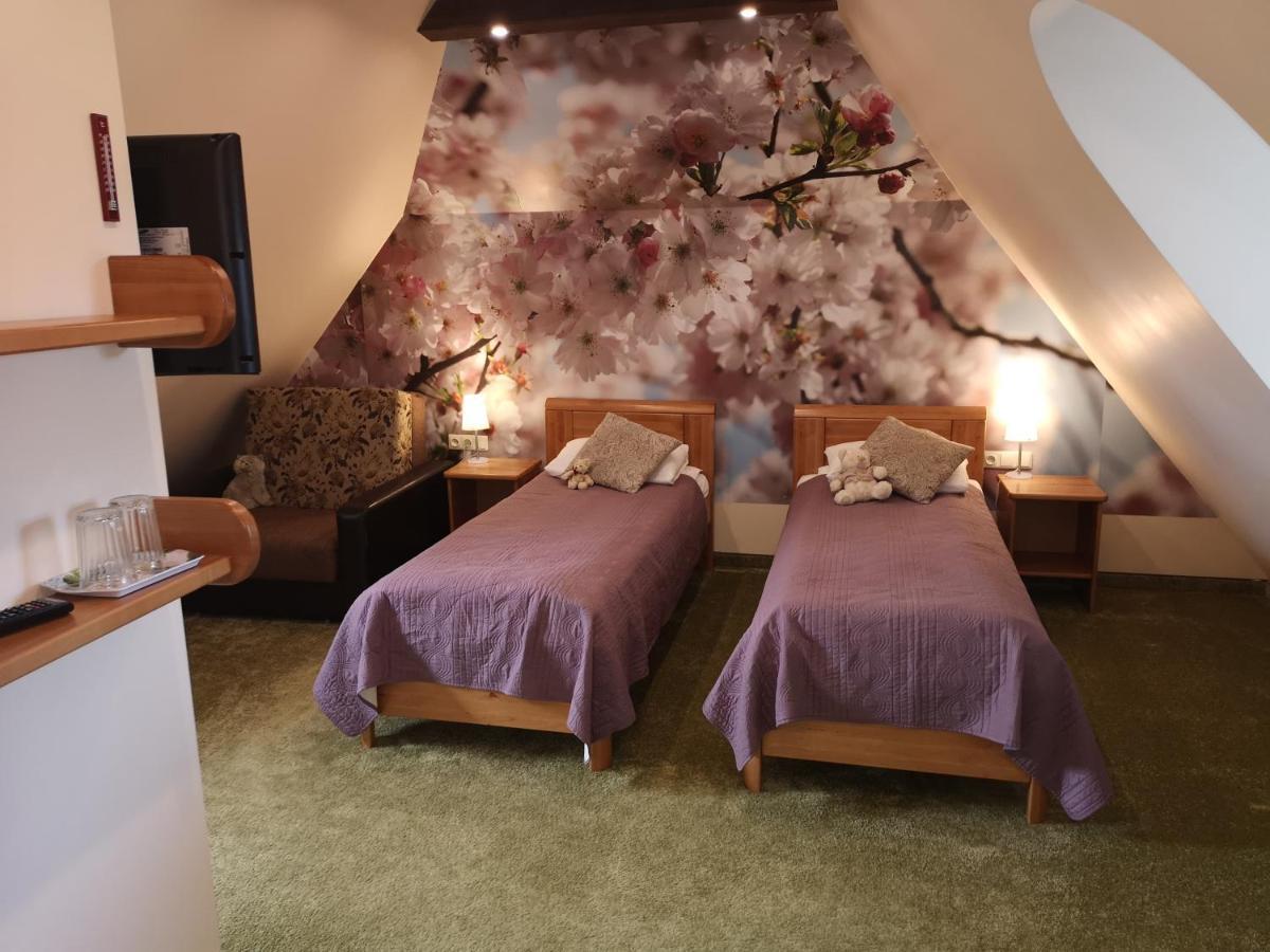 Hotel Senlici Γιέλγκαβα Εξωτερικό φωτογραφία