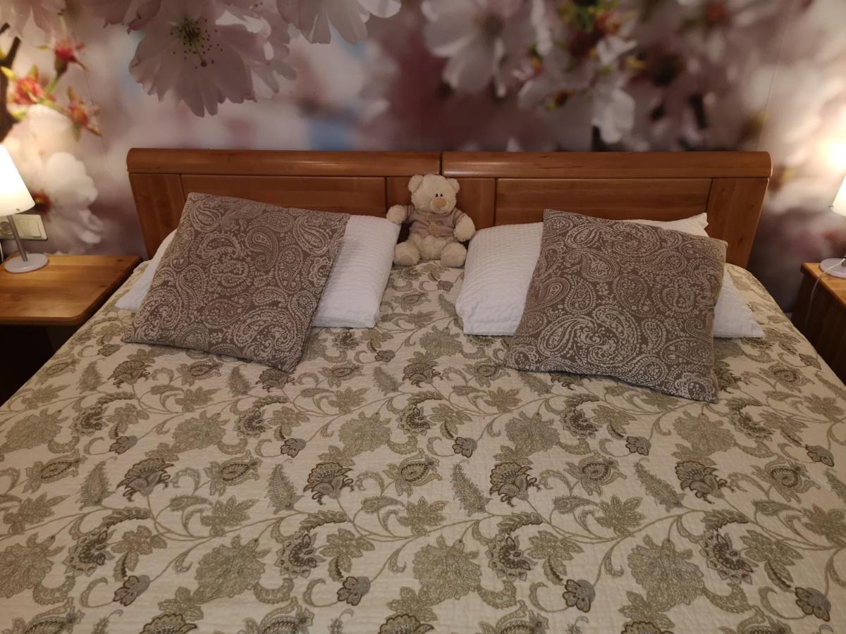 Hotel Senlici Γιέλγκαβα Εξωτερικό φωτογραφία